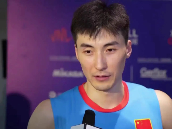 开云分部-颜值碾压，传球却被诟病！上过非诚勿扰的男排二传于垚辰官宣退役|排球|中国男排|国家队|赛场|伤病_新浪体育_新浪新闻